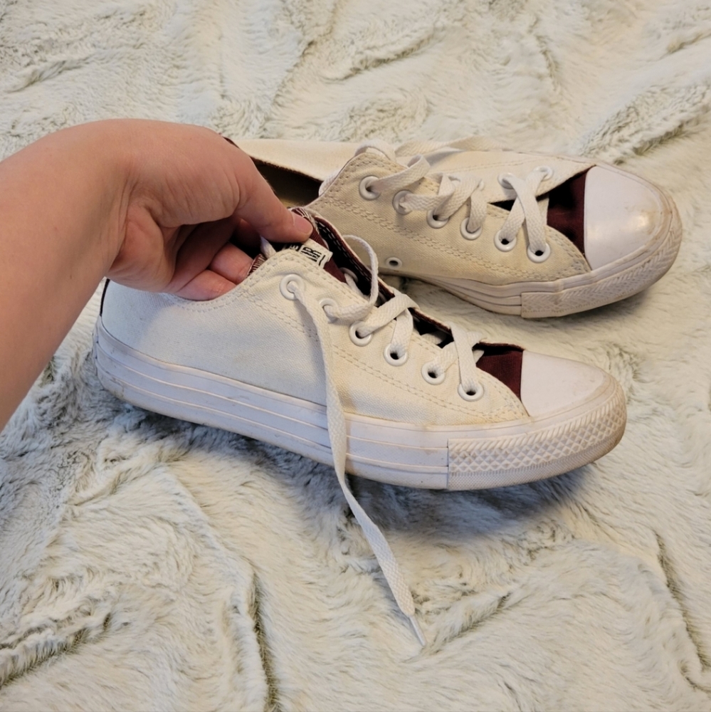 EUC Converse Chuck All Star Custom 7 5